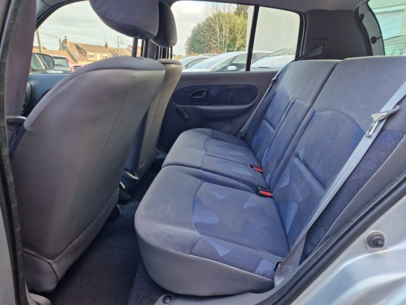 RENAULT CLIO 1.2I 60CV *RTE* GARANTIE REVISE 