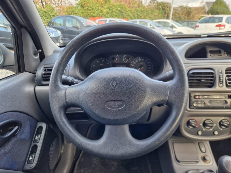 RENAULT CLIO 1.2I 60CV *RTE* GARANTIE REVISE 