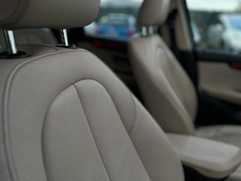 BMW 2 Active Tourer 225xe Luxury BVA6 • Hybride • Toit Ouvrant