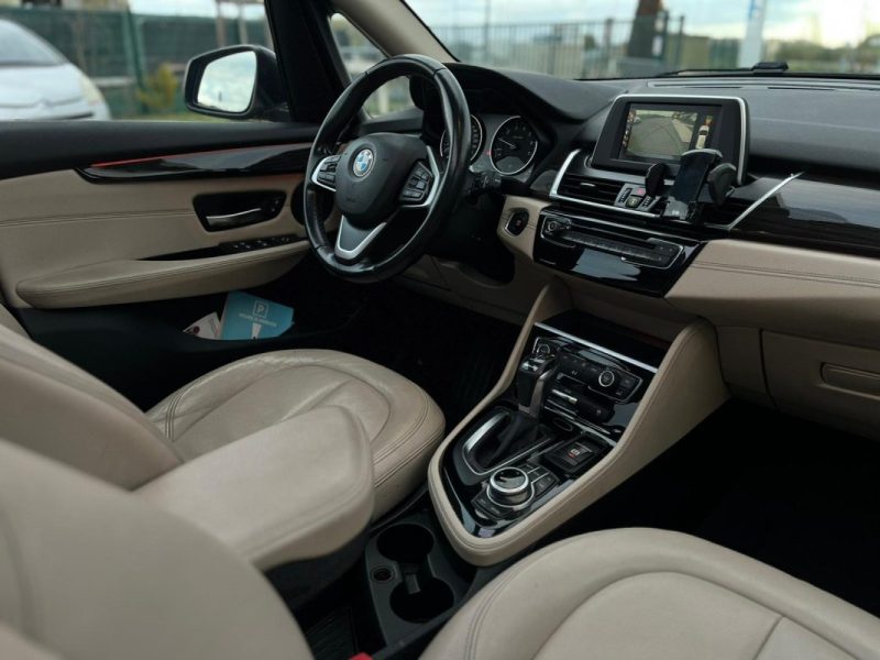 BMW 2 Active Tourer 225xe Luxury BVA6 • Hybride • Toit Ouvrant