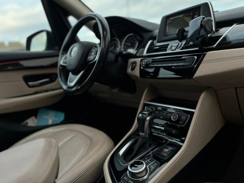 BMW 2 Active Tourer 225xe Luxury BVA6 • Hybride • Toit Ouvrant