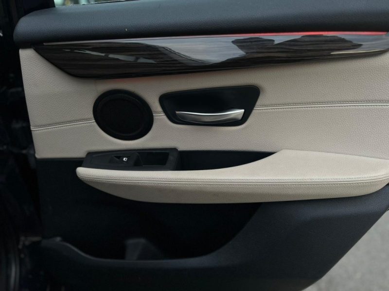 BMW 2 Active Tourer 225xe Luxury BVA6 • Hybride • Toit Ouvrant