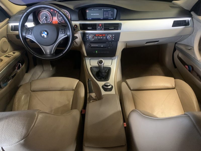 BMW SERIE 3 335i E91 306cv BVM6 PACK LUXE - Suivie ok  