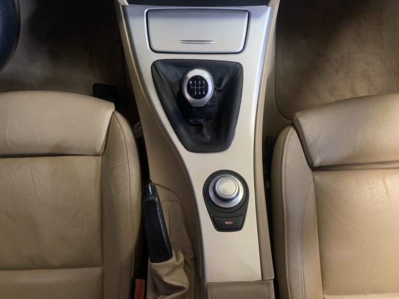 BMW SERIE 3 335i E91 306cv BVM6 PACK LUXE - Suivie ok  