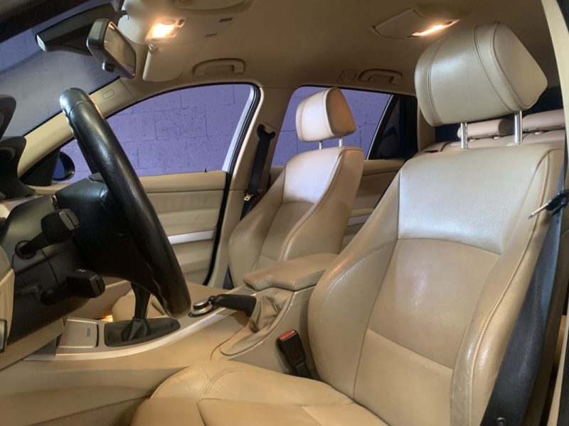 BMW SERIE 3 335i E91 306cv BVM6 PACK LUXE - Suivie ok  