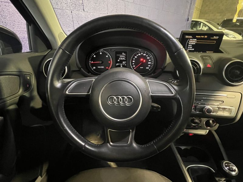 AUDI A1 SPORTBACK 1.4 TDI 90cv ULTRA AMBIENTE BUISNESS - 124 00 km 
