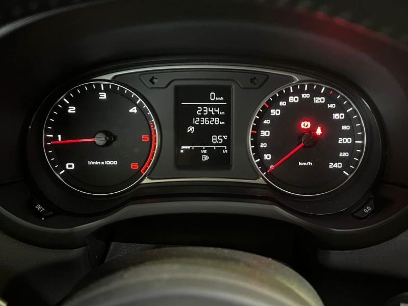 AUDI A1 SPORTBACK 1.4 TDI 90cv ULTRA AMBIENTE BUISNESS - 124 00 km 