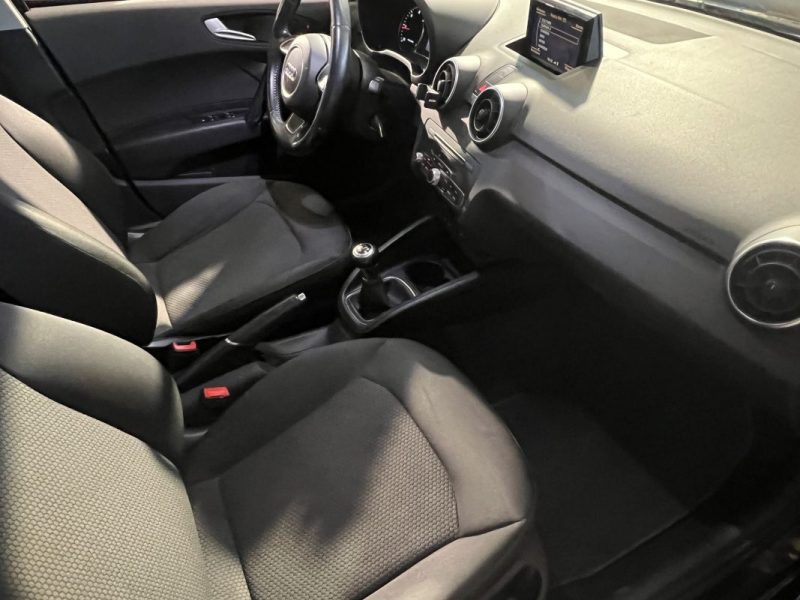 AUDI A1 SPORTBACK 1.4 TDI 90cv ULTRA AMBIENTE BUISNESS - 124 00 km 