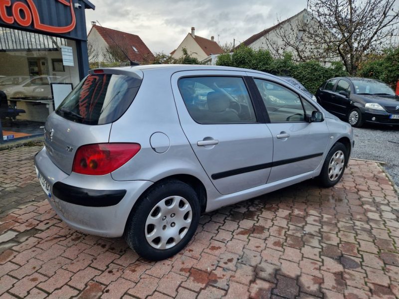 PEUGEOT 307 1.6I 16V 110CV *XR PRESENCE* GARANTIE REVISE
