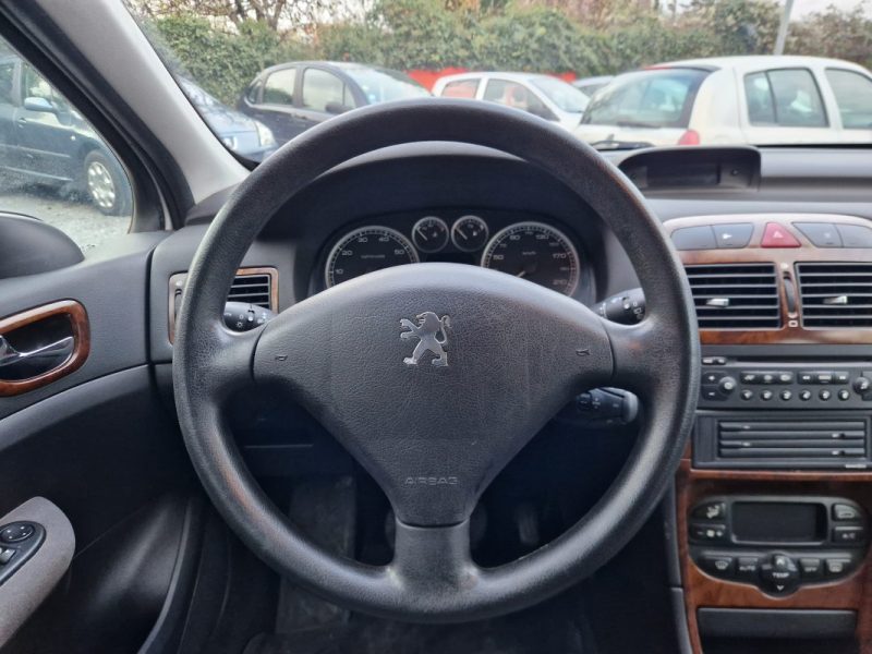 PEUGEOT 307 1.6I 16V 110CV *XR PRESENCE* GARANTIE REVISE