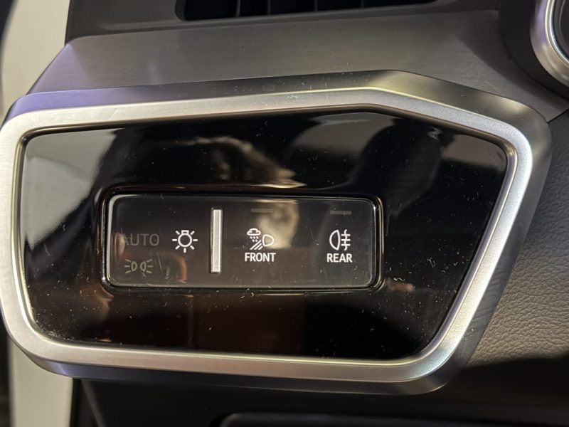 AUDI A6 AVANT V6 3.0 TDI 231cv TIPTRONIC8 QUATTRO - Toit ouvrant - Sièges chauffants - Car play  