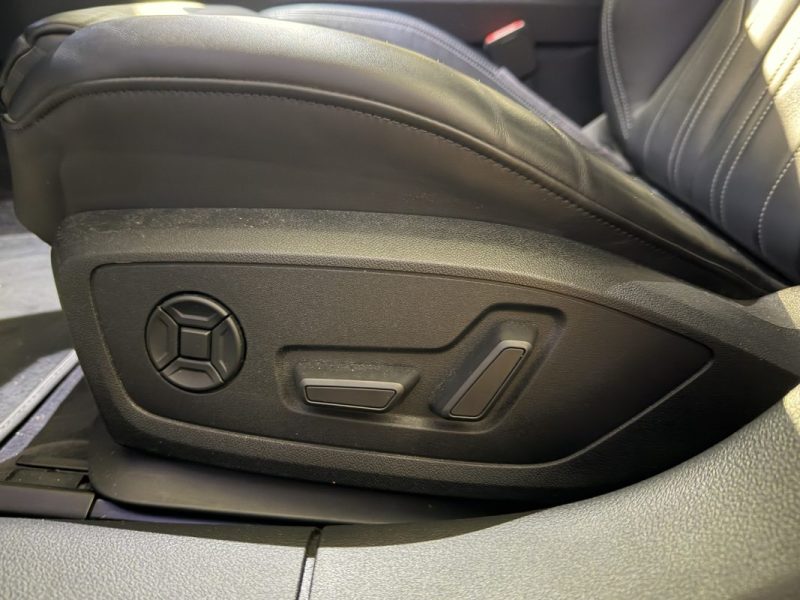 AUDI A6 AVANT V6 3.0 TDI 231cv TIPTRONIC8 QUATTRO - Toit ouvrant - Sièges chauffants - Car play  