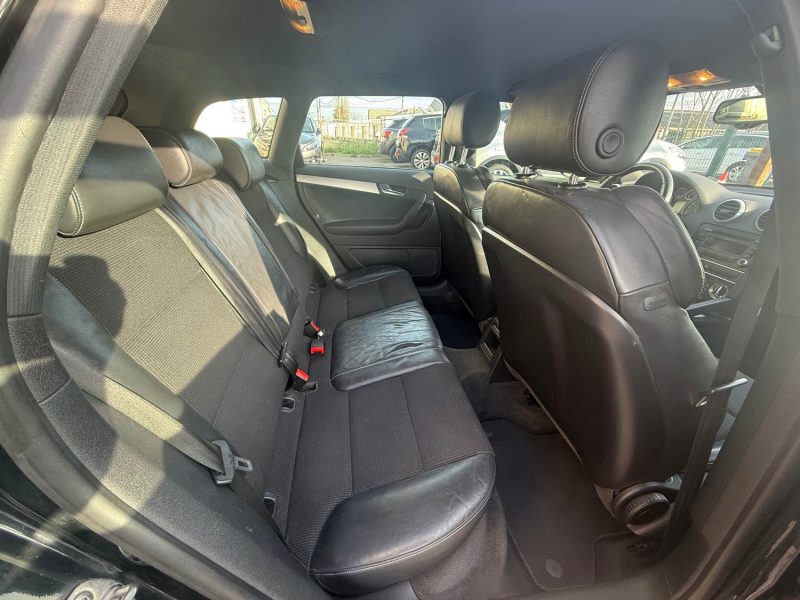 AUDI A3 PHASE 2 SPORTBACK S LINE 2.0 TDI 140CV 1ER MAIN 2011