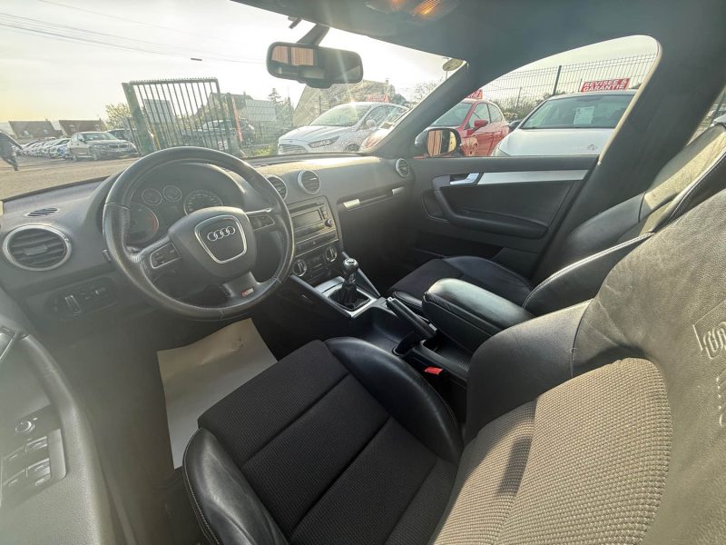 AUDI A3 PHASE 2 SPORTBACK S LINE 2.0 TDI 140CV 1ER MAIN 2011