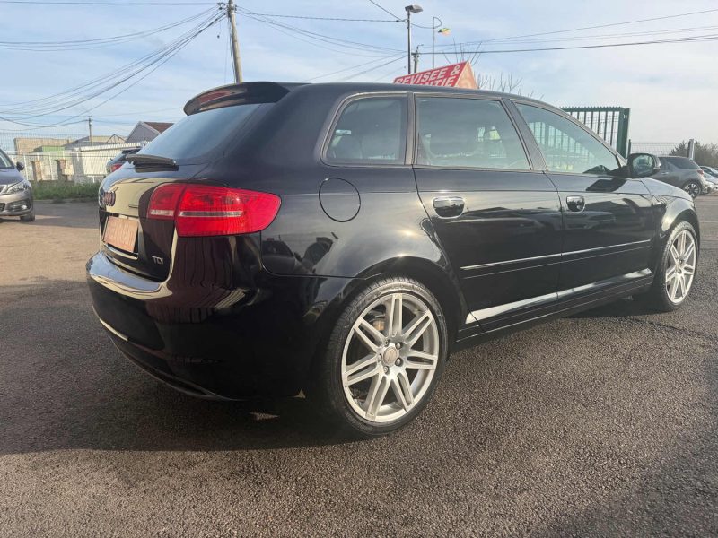 AUDI A3 PHASE 2 SPORTBACK S LINE 2.0 TDI 140CV 1ER MAIN 2011