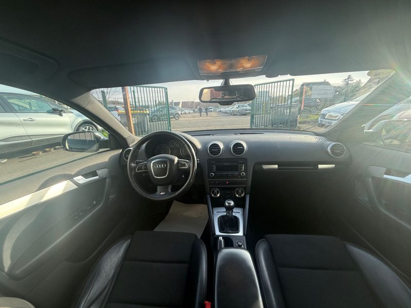 AUDI A3 PHASE 2 SPORTBACK S LINE 2.0 TDI 140CV 1ER MAIN 2011