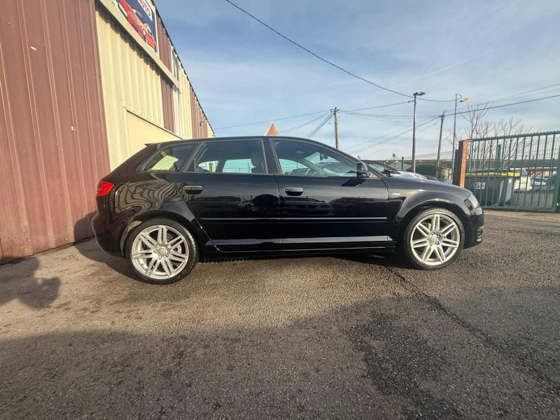 AUDI A3 PHASE 2 SPORTBACK S LINE 2.0 TDI 140CV 1ER MAIN 2011