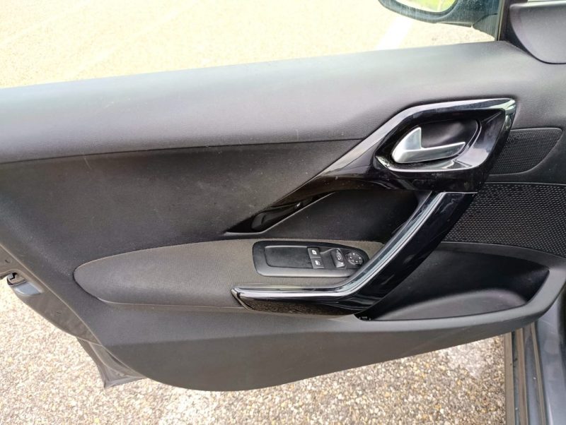 PEUGEOT 208 1.4 HDI FAP ALLURE 5P 2013