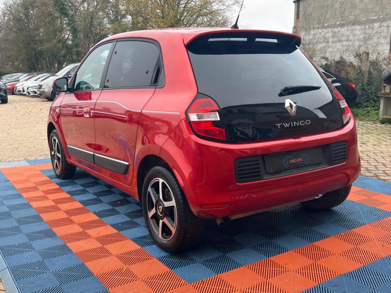 La Renault Twingo 1.0 SCE 70CH COSMIC EURO6 2015