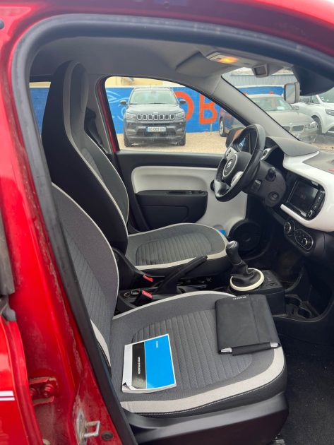 La Renault Twingo 1.0 SCE 70CH COSMIC EURO6 2015