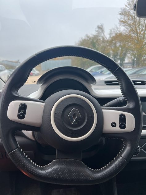 La Renault Twingo 1.0 SCE 70CH COSMIC EURO6 2015