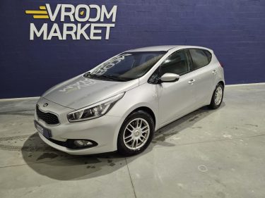 KIA CEE-D 1.6 CRDi 110ch Style / SUIVI COMPLET