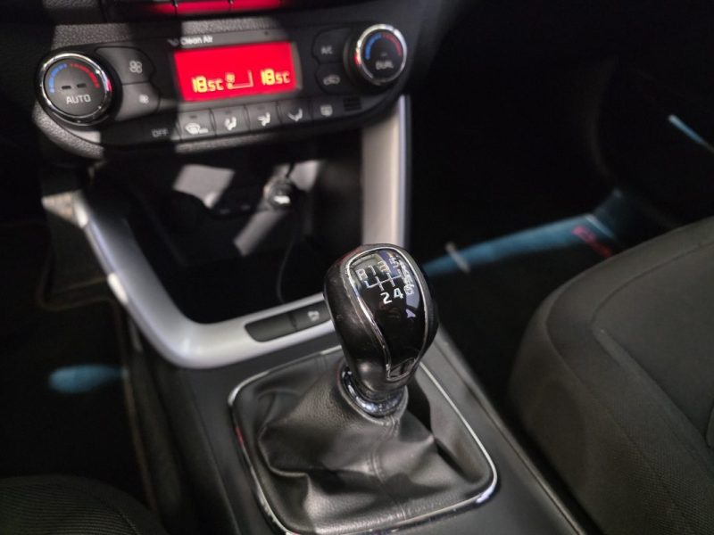 KIA CEE-D 1.6 CRDi 110ch Style / SUIVI COMPLET