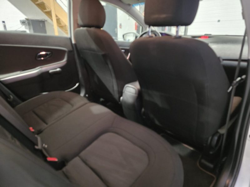 KIA CEE-D 1.6 CRDi 110ch Style / SUIVI COMPLET