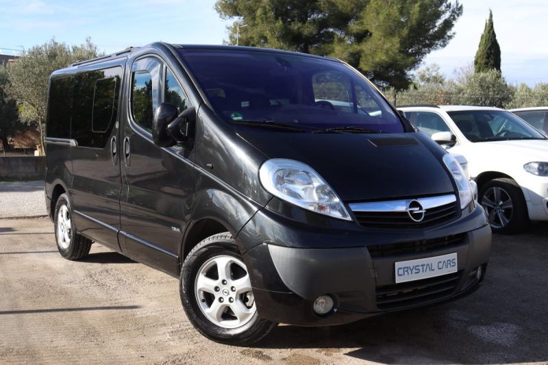 OPEL VIVARO TOUR 2.5 CDTI 145 COSMO 7 PLACES 