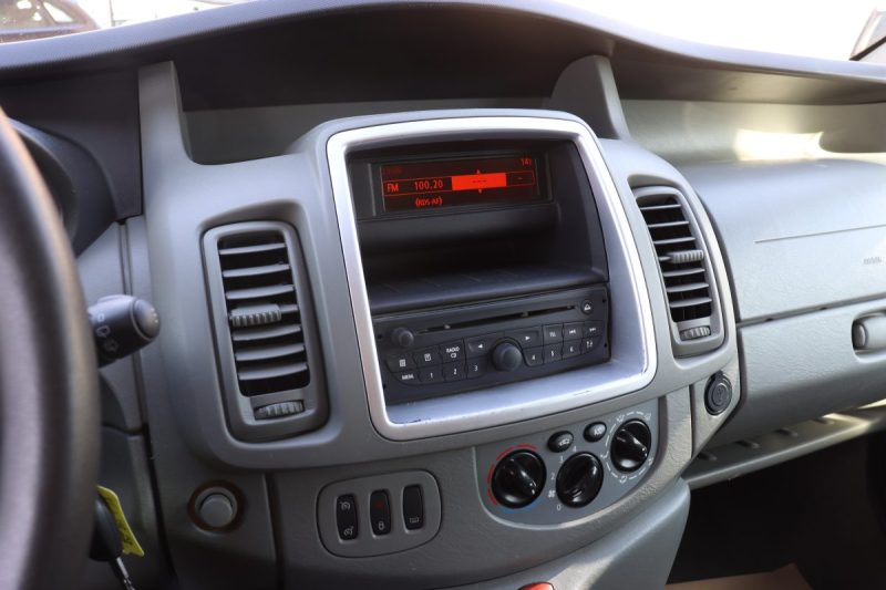 OPEL VIVARO TOUR 2.5 CDTI 145 COSMO 7 PLACES 