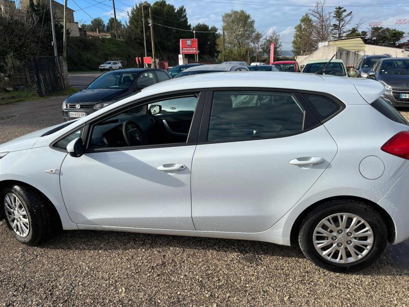 KIA CEE-D 2 1.4 CRDI - 16V TURBO 2014