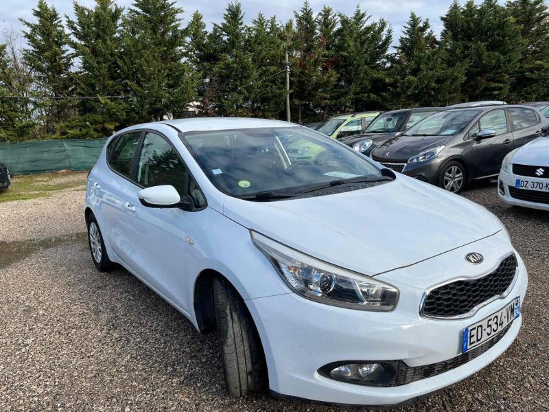 KIA CEE-D 2 1.4 CRDI - 16V TURBO 2014