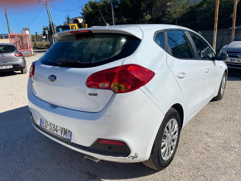 KIA CEE-D 2 1.4 CRDI - 16V TURBO 2014