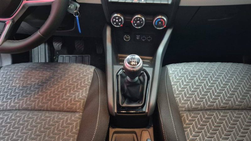 RENAULT CLIO 1.0 TCE 90CH EVOLUTION/1 ERE MAIN/EXPORT 12990 HT