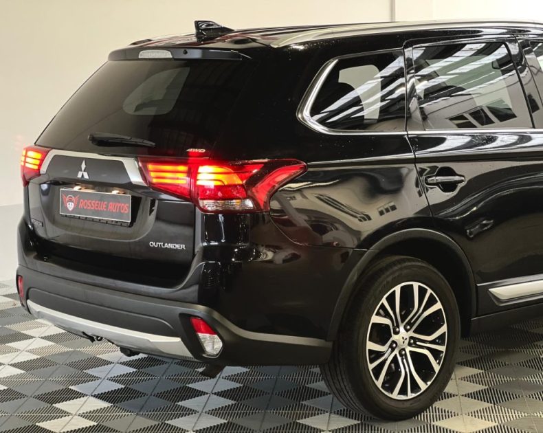 MITSUBISHI OUTLANDER 2.2 DI-D 150CH DIAMOND EDITION 