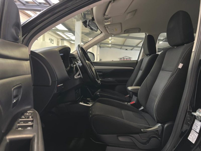 MITSUBISHI OUTLANDER 2.2 DI-D 150CH DIAMOND EDITION 