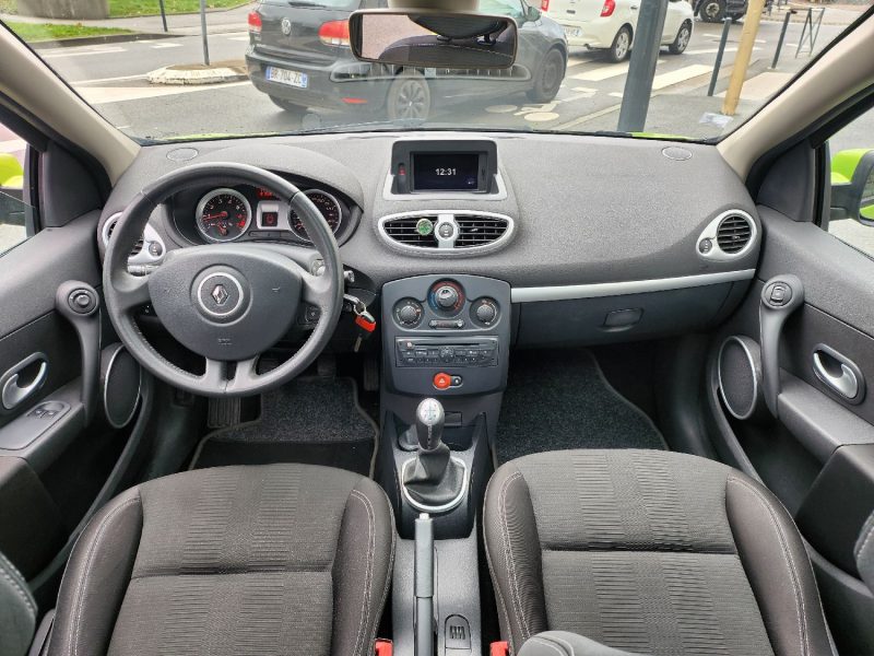 RENAULT CLIO III (PH2) 1.2 101CH  