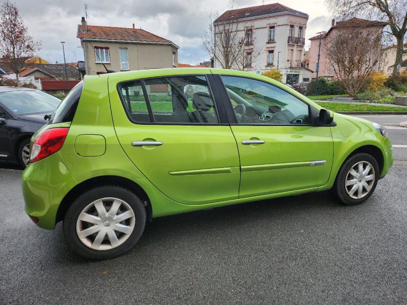 RENAULT CLIO III (PH2) 1.2 101CH  