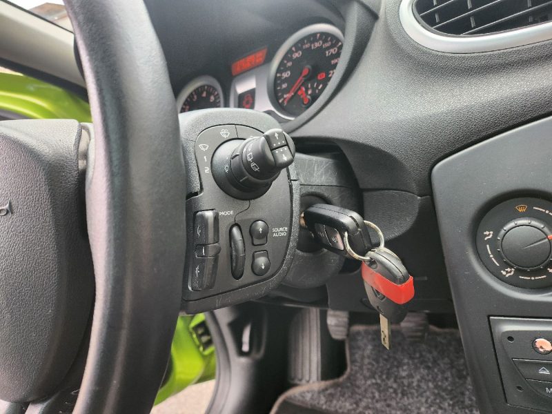 RENAULT CLIO III (PH2) 1.2 101CH  