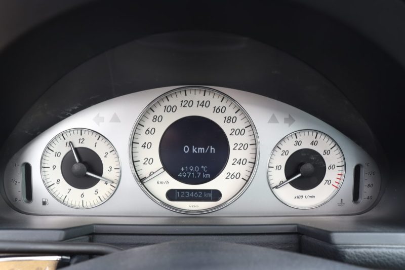 MERCEDES CLASSE E 280 V6 AVANTGARDE 7GTRO 