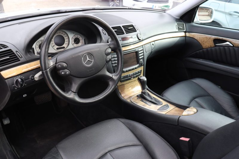 MERCEDES CLASSE E 280 V6 AVANTGARDE 7GTRO 