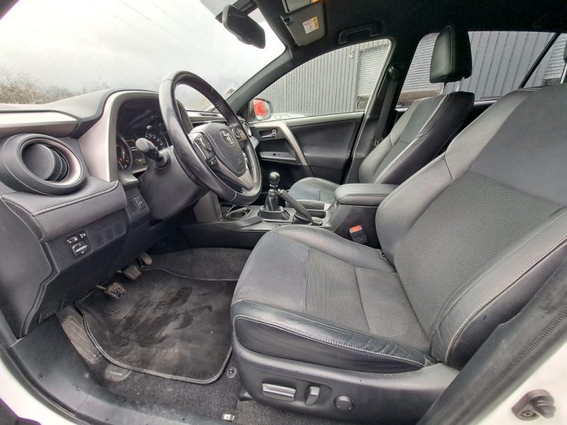 TOYOTA RAV4 2.0 D-4D 143 CV DYNAMIQUE GPS ENTRETIEN COMPLET TOYOTA 2017