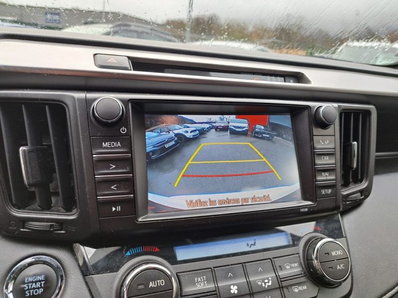 TOYOTA RAV4 2.0 D-4D 143 CV DYNAMIQUE GPS ENTRETIEN COMPLET TOYOTA 2017