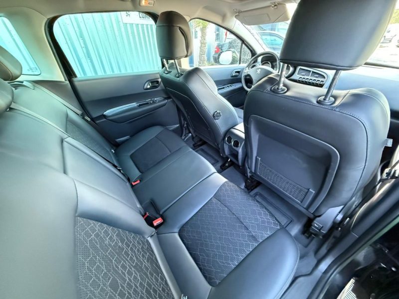 PEUGEOT 3008 2.0 HDI HYBRID 200CV BVA GARANTIE 6 MOIS