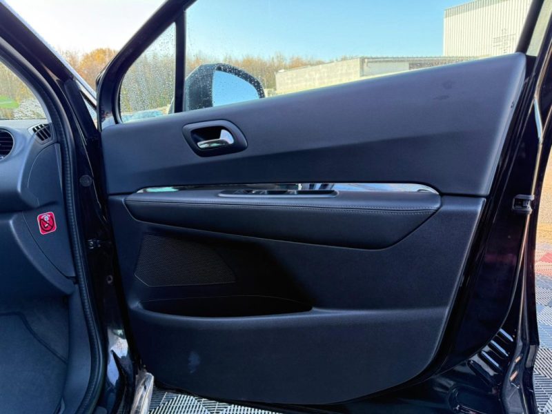 PEUGEOT 3008 2.0 HDI HYBRID 200CV BVA GARANTIE 6 MOIS