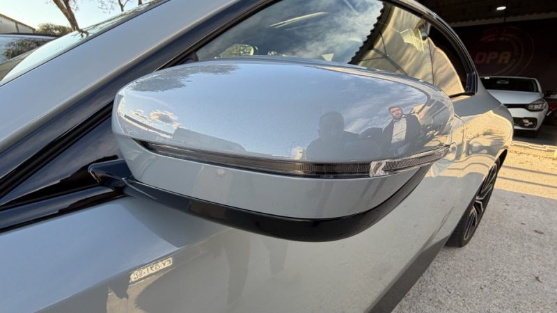 B.M.W. SERIE 2 220IA 184CH Pack M