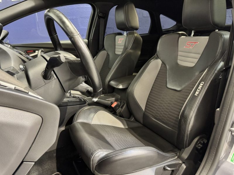 FORD FOCUS ST 2.0 ECOBOOST 250 ch - SUIVI D ENTRETIEN COMPLET