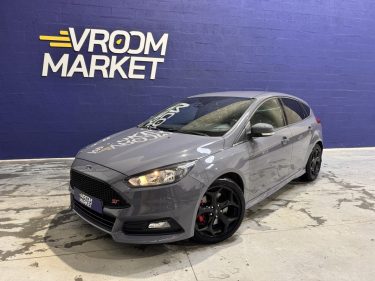 FORD FOCUS ST 2.0 ECOBOOST 250CH - SUIVI D'ENTRETIEN COMPLET 