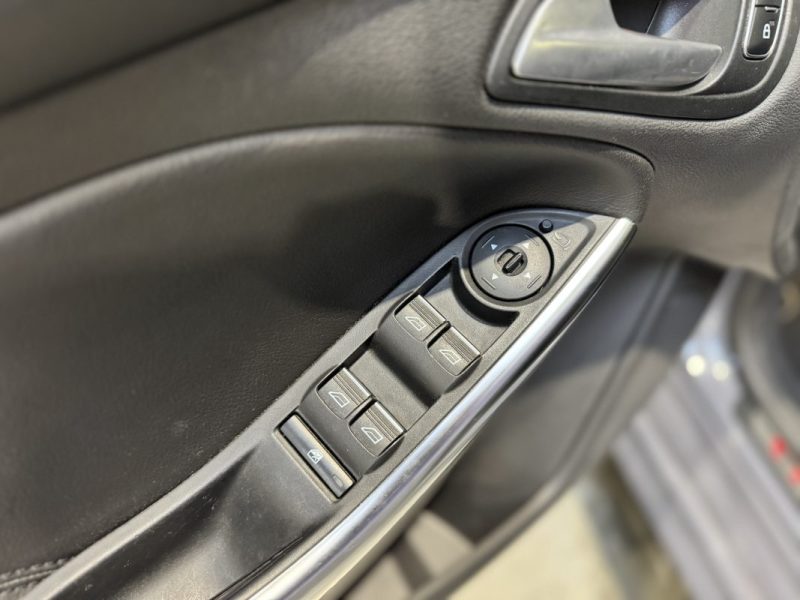 FORD FOCUS ST 2.0 ECOBOOST 250CH - SUIVI D'ENTRETIEN COMPLET 