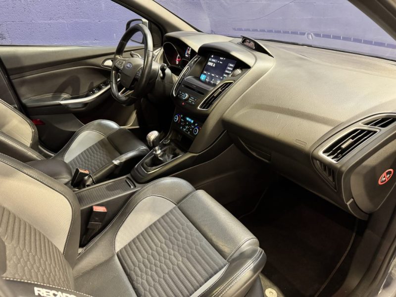 FORD FOCUS ST 2.0 ECOBOOST 250CH - SUIVI D'ENTRETIEN COMPLET 